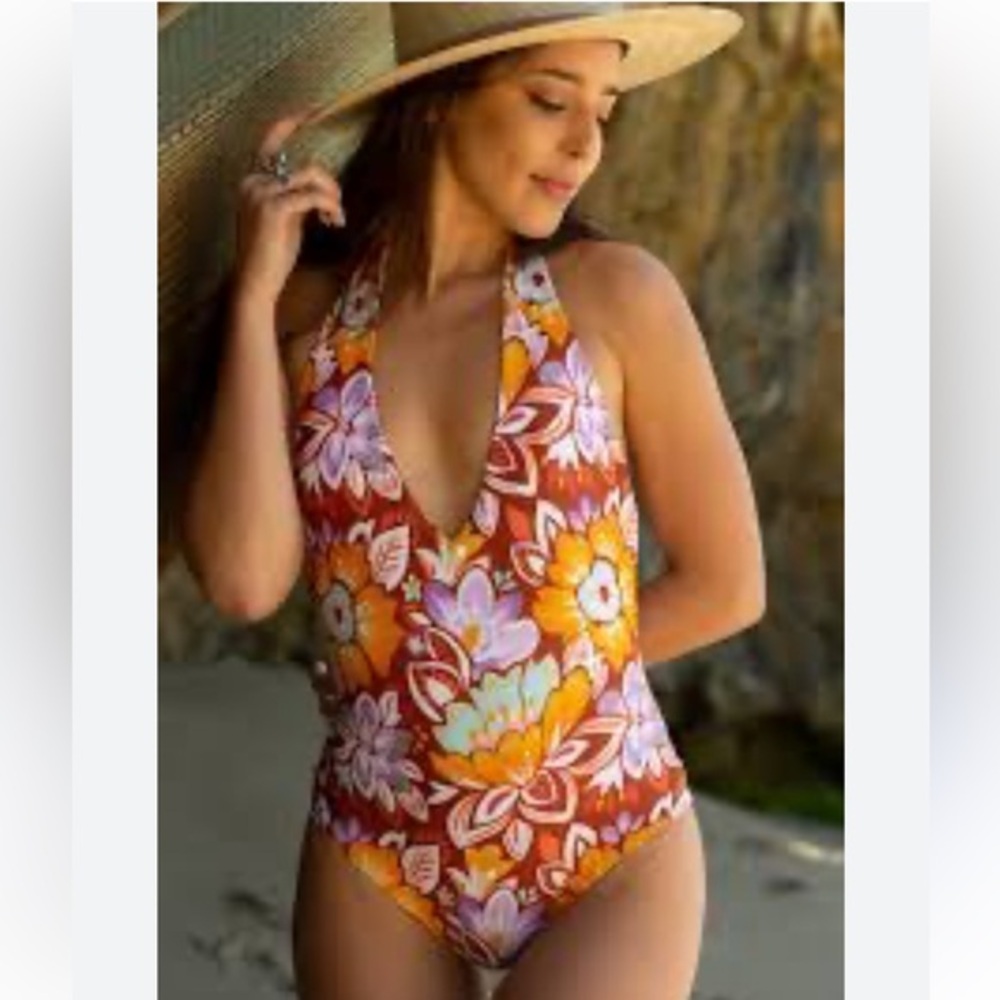 NWOT Merilee’s Water Lily Floral Halter One-Piece Swimsuit Bathing Suit Size M